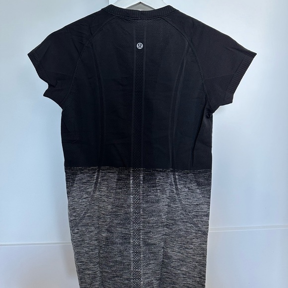 🍋 RARE Lululemon Swiftly Tech Short Sleeve Crew Size 6 - Picture 5 of 8
